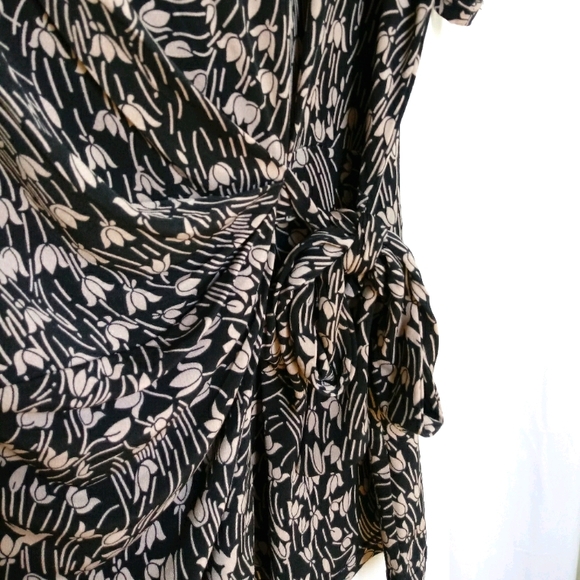 DKR Canadian Brand Career Stretchy Side Tie Top - Picture 4 of 5